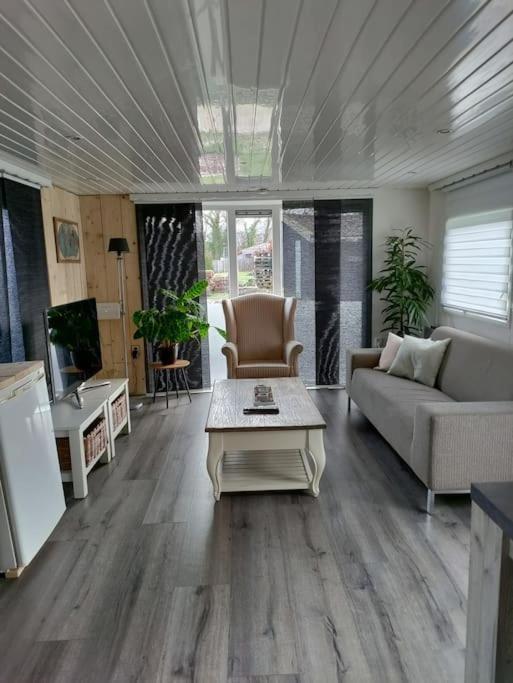 Chalet Midden In De Natuur! Anloo Bagian luar foto
