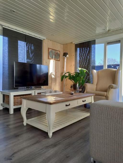 Chalet Midden In De Natuur! Anloo Bagian luar foto