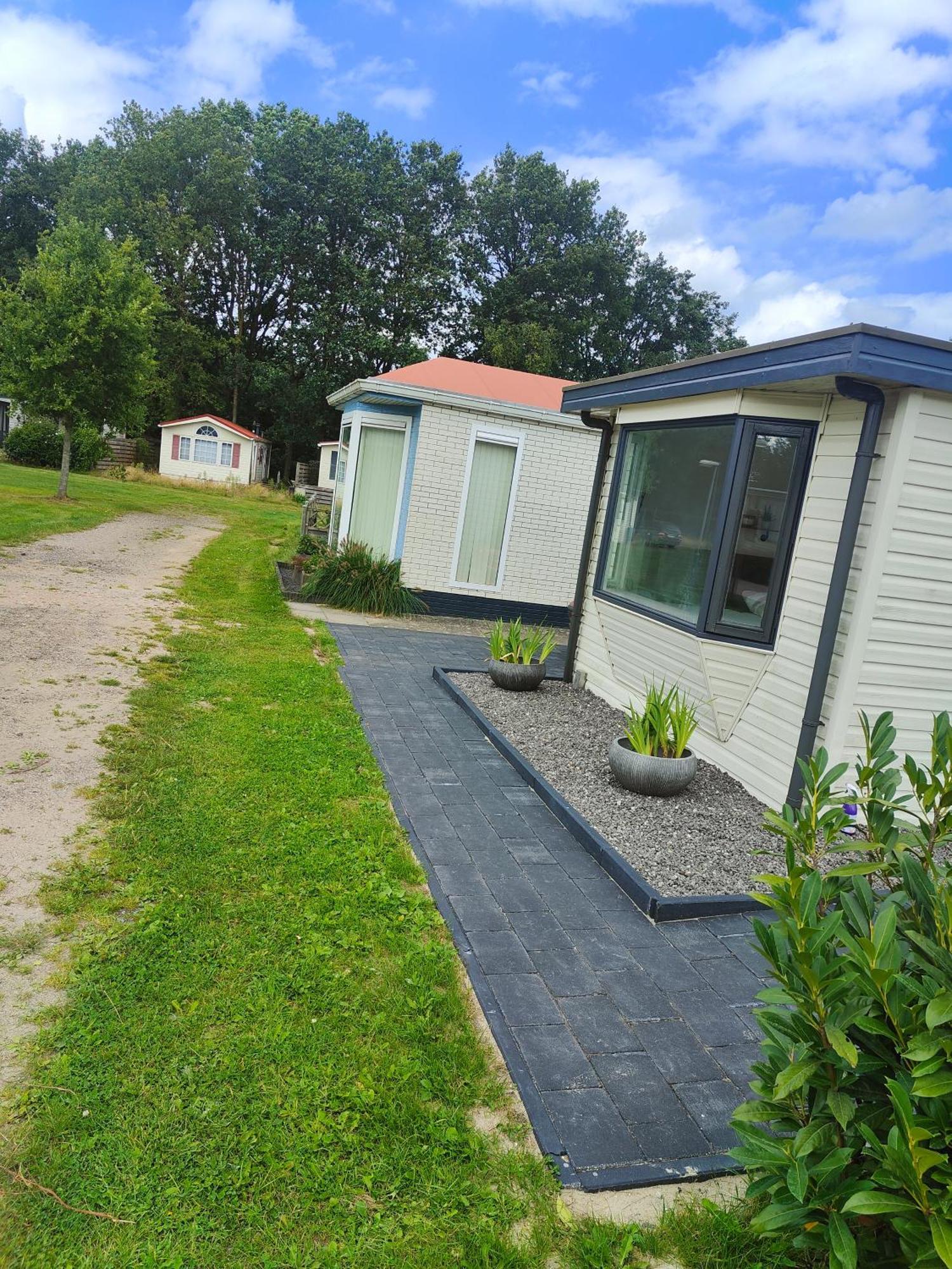 Chalet Midden In De Natuur! Anloo Bagian luar foto